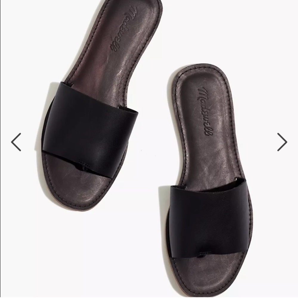 The Boardwalk Post Slide Black Leather